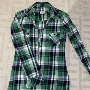 Fitted, flattering flannel